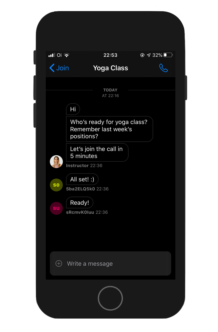 Image shows a screenshot of a conversation in a chat screen of the live fitness app with gym members and an instructor