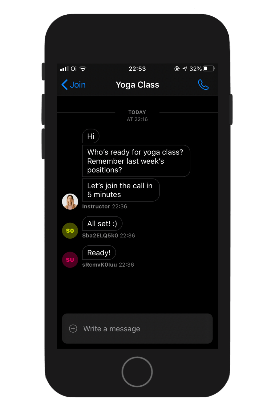 Image shows a screenshot of a conversation in a chat screen of the live fitness app with gym members and an instructor
